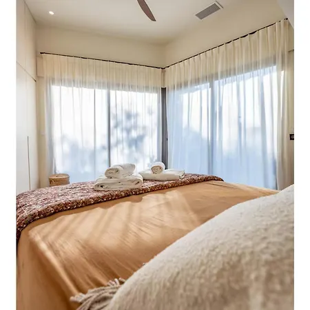 Maison D'ete Avec Vue Sur La En Saint-maxim منتزه العطل